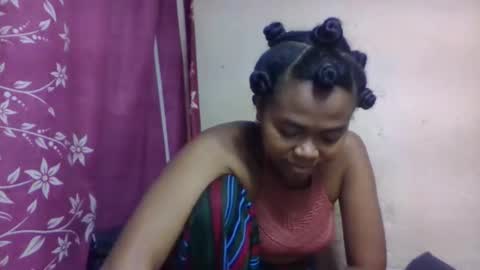 nilah online show from 12-16-25, 04:45