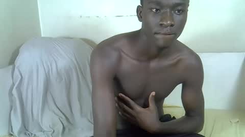 Snapshot of nileboys chatting on 11-27-25, 10:56 Niles online show from 11-27-25, 10:56