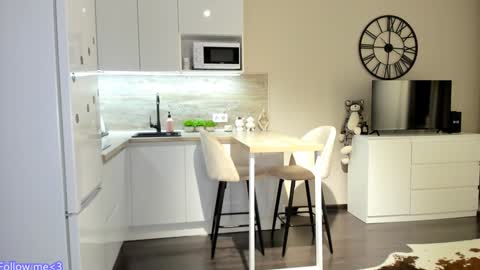 Bella online show from 01-07-25, 10:41