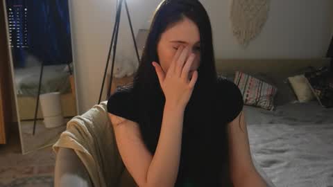 Jennet online show from 11-21-25, 05:22