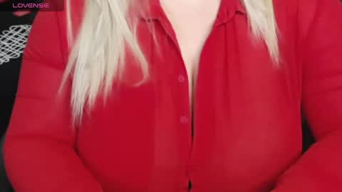 Snapshot of nimphoteasex chatting on 05-08-26, 08:19 Blonde Nimpho online show from 05-08-26, 08:19