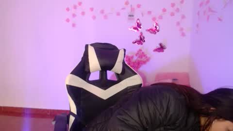 nina__666 online show from 12-01-25, 11:26