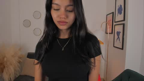 Snapshot of nina_agdal chatting on 12-17-24, 11:38 NINA online show from 12-17-24, 11:38