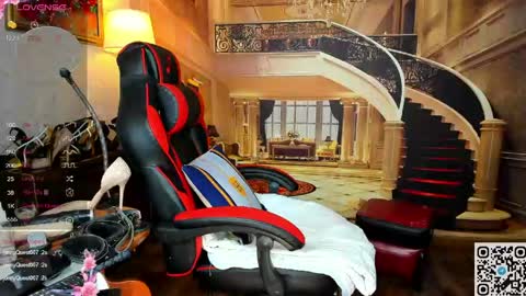 Snapshot of nina_deville chatting on 05-18-26, 04:07 Nina online show from 05-18-26, 04:07