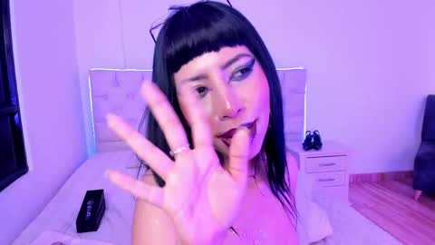 Nina Fox  online show from 05-16-26, 12:18