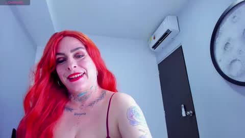 nina_foxx02 online show from 11-26-25, 08:21