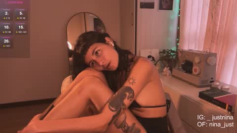 Snapshot of nina_just chatting on 02-01-25, 08:37 Nina.  online show from 02-01-25, 08:37