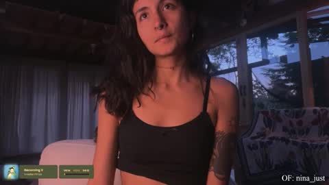 Snapshot of nina_just chatting on 09-09-25, 11:04 Nina.  online show from 09-09-25, 11:04