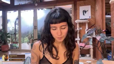 Snapshot of nina_just chatting on 10-24-25, 08:27 Nina.  online show from 10-24-25, 08:27