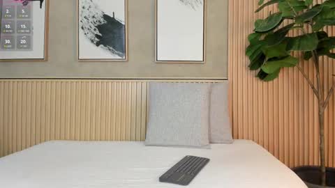 NINA online show from 09-13-25, 12:27