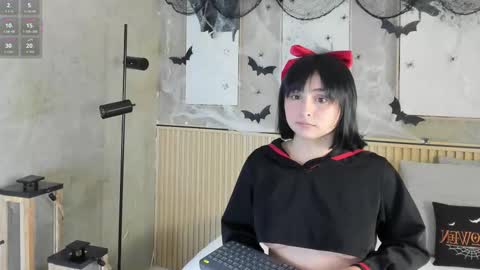 NINA online show from 10-24-25, 11:50