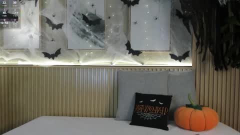 NINA online show from 10-25-25, 11:51