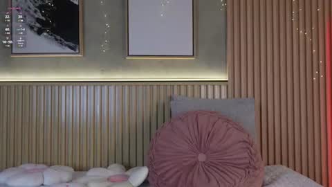 NINA online show from 06-13-26, 02:04