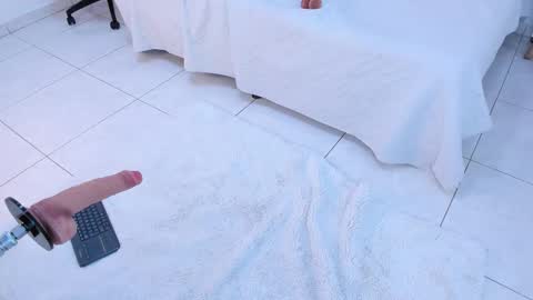 Nina online show from 11-26-25, 05:47