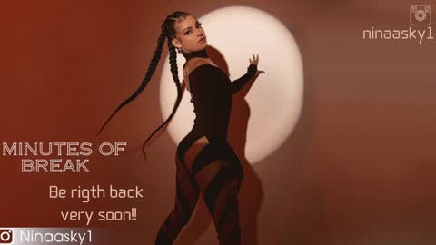 Snapshot of ninaa_sky chatting on 12-17-24, 03:39    online show from 12-17-24, 03:39