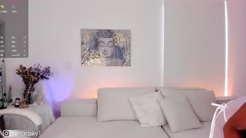 Snapshot of ninaa_sky chatting on 03-09-25, 02:32    online show from 03-09-25, 02:32
