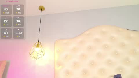 Snapshot of ninaavelvett chatting on 05-24-26, 01:16 Nina online show from 05-24-26, 01:16