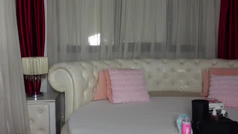 NinaCrystal online show from 02-14-25, 06:12