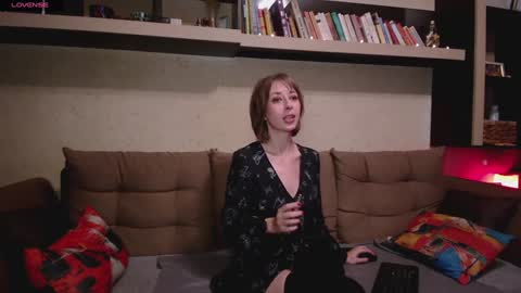 NinaNovalicious online show from 12-11-24, 08:47