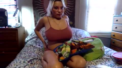 Nina Rei online show from 02-17-25, 05:32