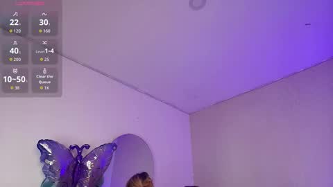 Nina online show from 01-17-26, 11:37