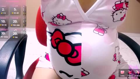 Snapshot of ninasecy2 chatting on 09-25-25, 01:53 Nina online show from 09-25-25, 01:53