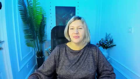 Snapshot of ninastarle chatting on 10-15-25, 04:45 ninastarle online show from 10-15-25, 04:45