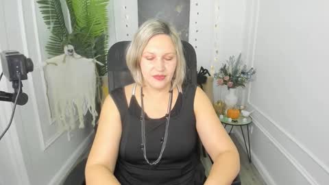 Snapshot of ninastarle chatting on 10-17-25, 05:54 ninastarle online show from 10-17-25, 05:54