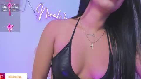 Snapshot of ninawong_ chatting on 10-29-25, 10:00 Nina online show from 10-29-25, 10:00