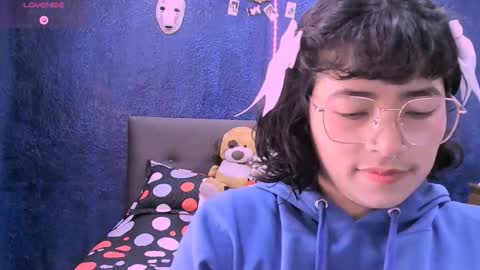 Nina online show from 11-21-25, 01:32