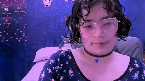 Snapshot of ninayellow chatting on 07-13-26, 12:52 Nina online show from 07-13-26, 12:52