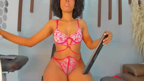 Snapshot of nini_beyker chatting on 09-28-25, 01:27 nini_beyker online show from 09-28-25, 01:27