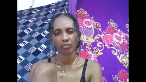 ninie246746 online show from 04-20-26, 06:53