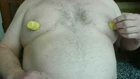 Snapshot of nip_fun_bear chatting on 05-14-26, 04:36 Nip Fun Bear online show from 05-14-26, 04:36