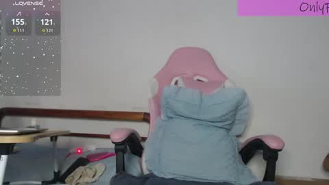 Nicolle  online show from 05-13-26, 03:15