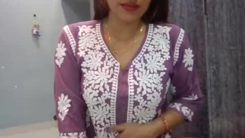 Nishu online show from 06-18-26, 04:46