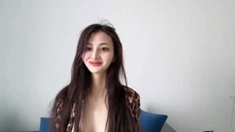 Snapshot of niufrommacau chatting on 02-23-25, 08:17 Niu online show from 02-23-25, 08:17
