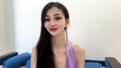 Snapshot of niufrommacau chatting on 02-23-25, 11:44 Niu online show from 02-23-25, 11:44