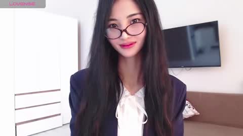 Snapshot of niufrommacau chatting on 09-17-25, 06:04 Niu online show from 09-17-25, 06:04