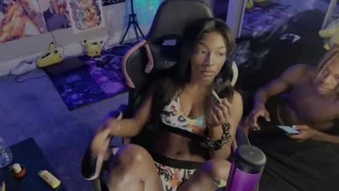 Snapshot of niviawolfe chatting on 09-23-25, 07:44 NIVIA WOLFE online show from 09-23-25, 07:44