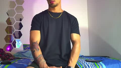 Snapshot of nixon347932 chatting on 12-10-24, 03:52 Nicolas Muscle online show from 12-10-24, 03:52