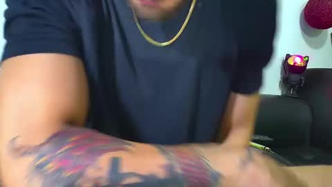 Snapshot of nixon347932 chatting on 12-31-24, 03:12 Nicolas Muscle online show from 12-31-24, 03:12