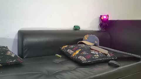 Snapshot of nixon347932 chatting on 01-21-25, 06:00 Nicolas Muscle online show from 01-21-25, 06:00