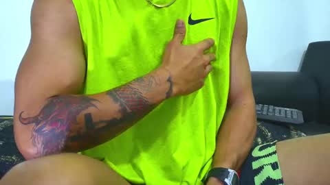 Snapshot of nixon347932 chatting on 03-12-25, 11:22 Nicolas Muscle online show from 03-12-25, 11:22