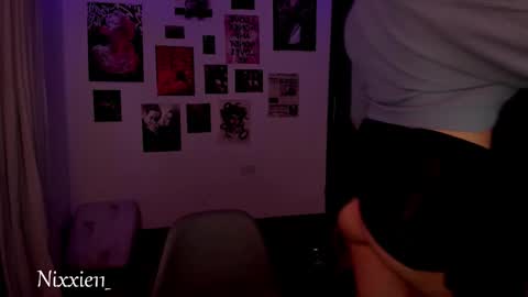 Nixxie  online show from 03-12-26, 02:07