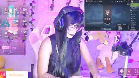 Snapshot of nixy_sama chatting on 11-21-25, 11:58 Nixy Sama online show from 11-21-25, 11:58