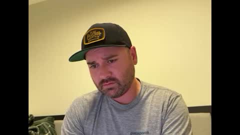 Snapshot of njerseydude82 chatting on 09-30-25, 03:33 Jason online show from 09-30-25, 03:33