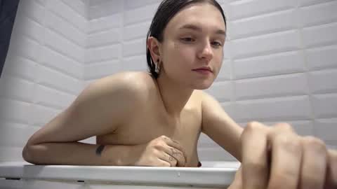 Tears Lora online show from 10-06-25, 03:09