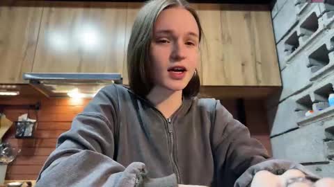 Snapshot of nloraaa chatting on 11-26-25, 09:27 Tears Lora online show from 11-26-25, 09:27