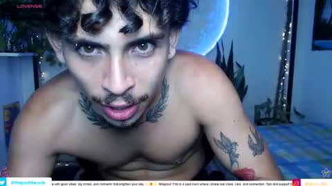 Snapshot of no_face_69 chatting on 01-08-26, 02:03 x online show from 01-08-26, 02:03